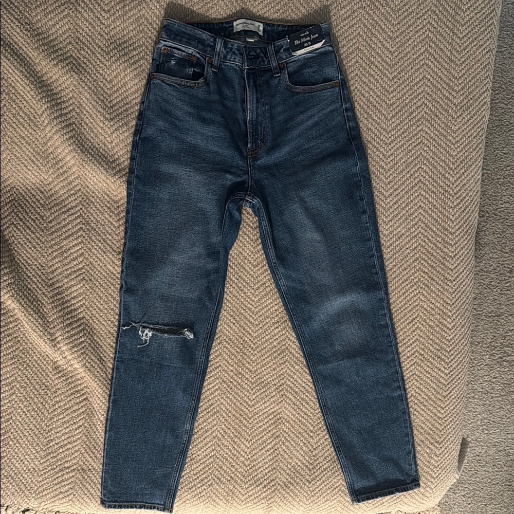 Abercrombie & Fitch High Rise Blue Jeans with Distressed Knee
